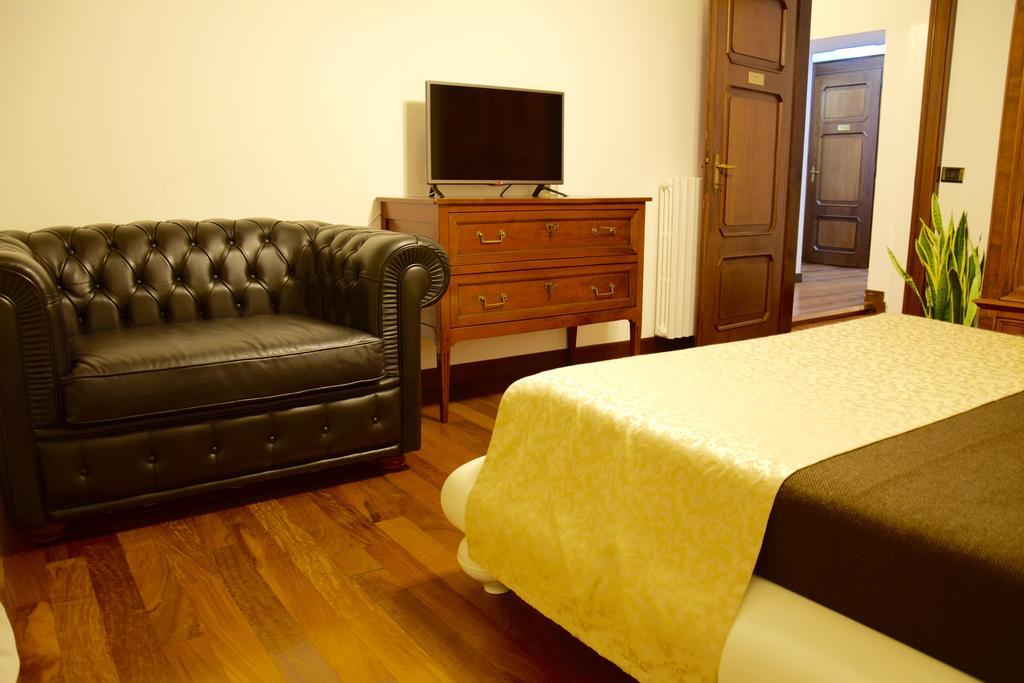 Ball Apartments Loc 04163 Verona Room photo