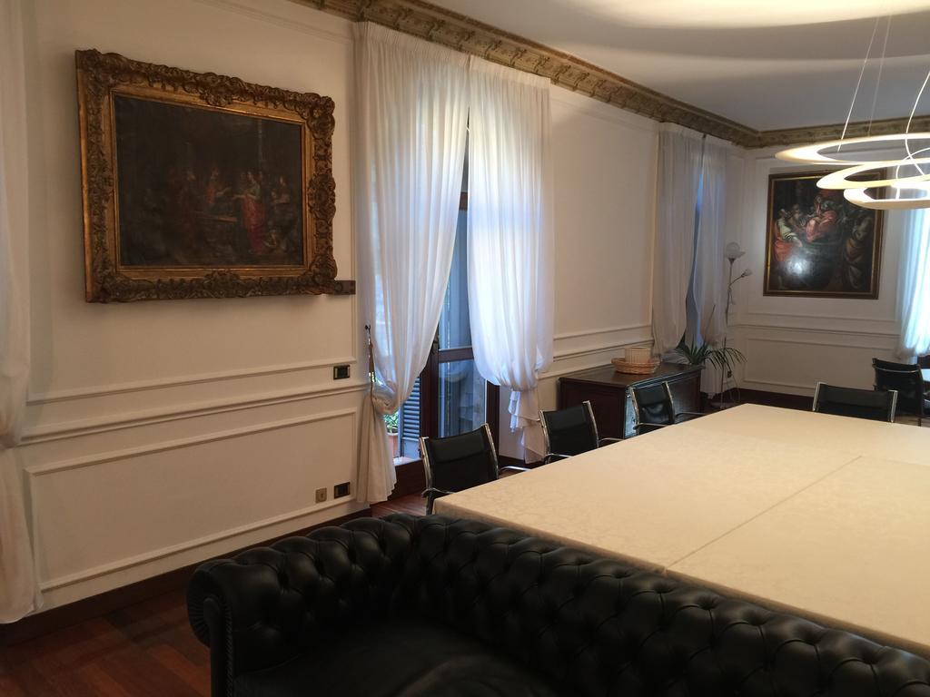 Ball Apartments Loc 04163 Verona Room photo