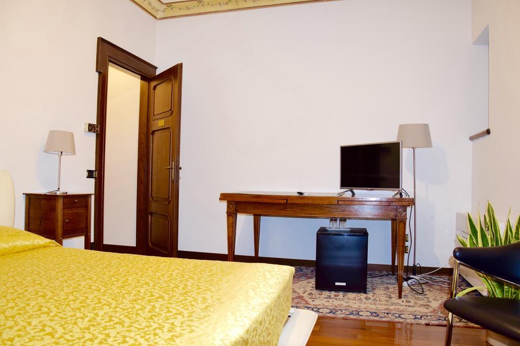 Ball Apartments Loc 04163 Verona Room photo